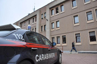 Biella - 60enne raggirato con la finta chiamata dei Carabinieri: truffa da oltre 10mila euro