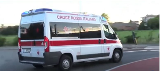 Pray - Infortunio sul lavoro: 66enne ferito gravemente durante il taglio della legna