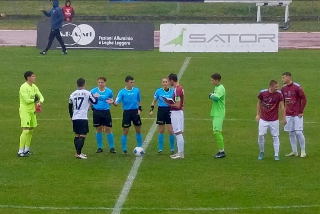 La Biellese cade 1-0 a Saluzzo sotto la pioggia: fatale l’errore dal dischetto di Artiglia