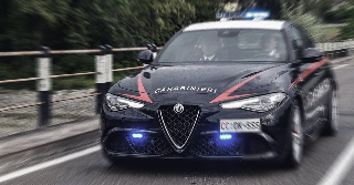 Biella - Ruba una Postepay e fa acquisti: giovane identificato e denunciato dai Carabinieri